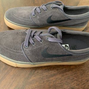 Nike SB Dark Grey & Gum Canvas Skate Shoes
